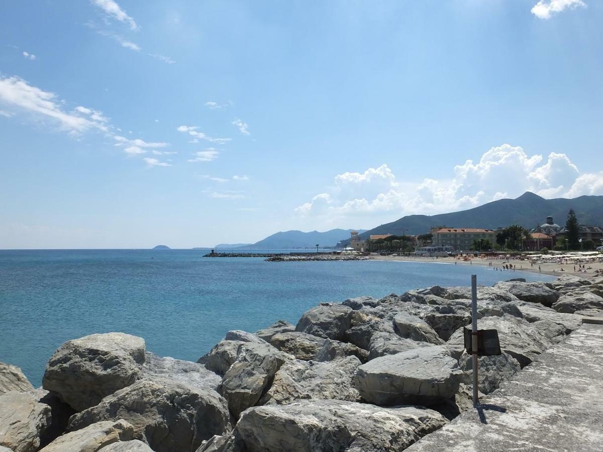 Appartamento Casa Amico Mare Loano Esterno foto