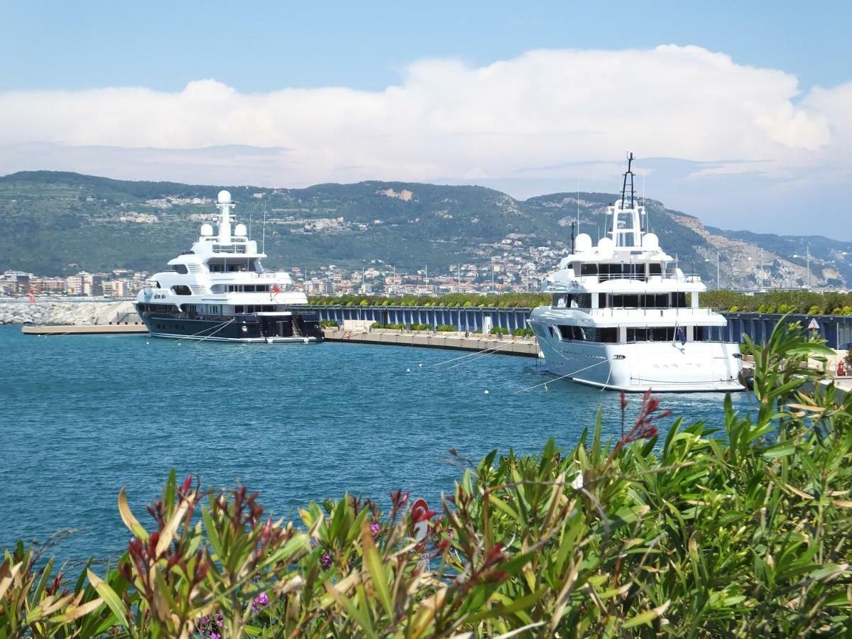 Appartamento Casa Amico Mare Loano Esterno foto