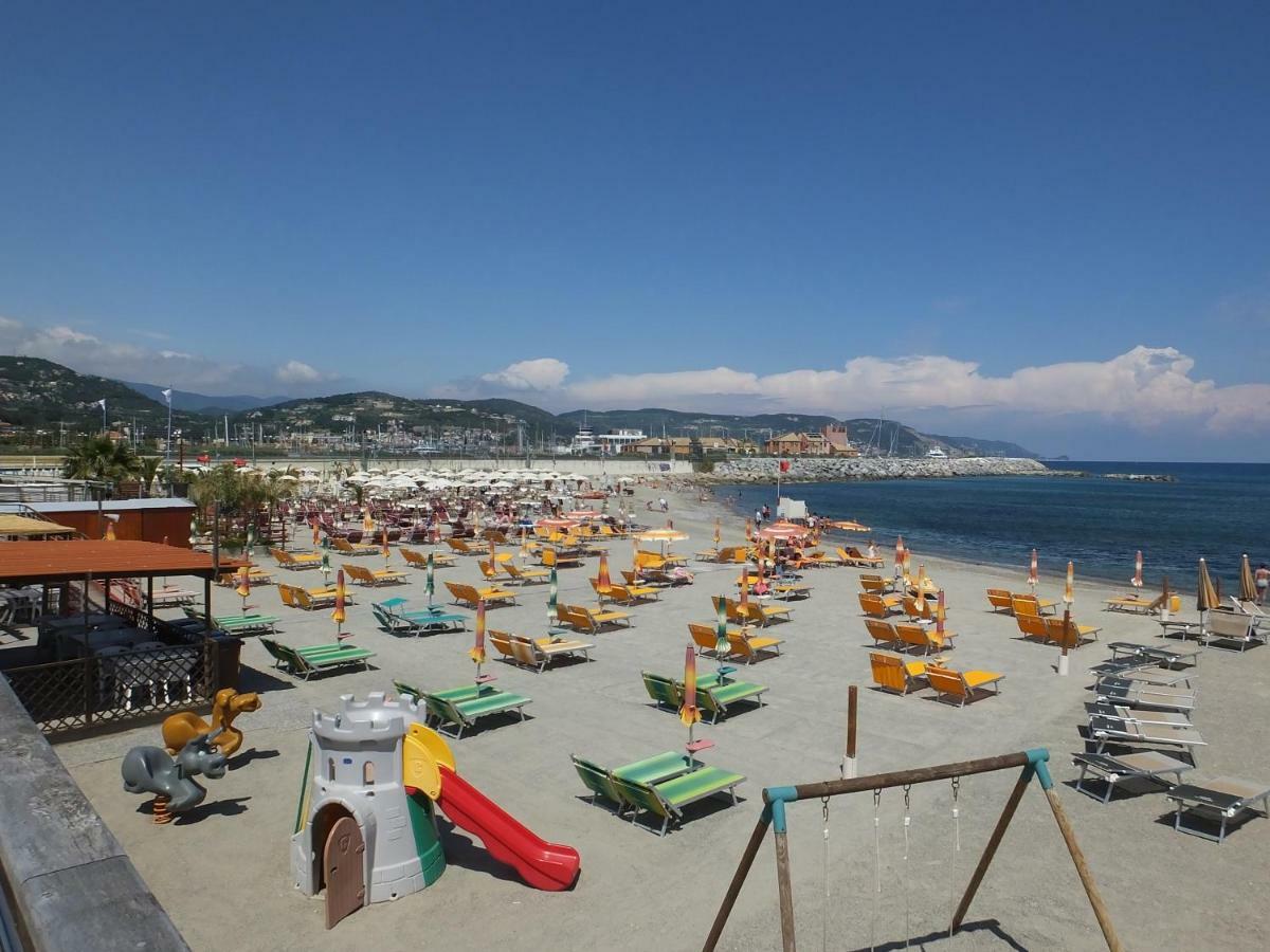 Appartamento Casa Amico Mare Loano Esterno foto